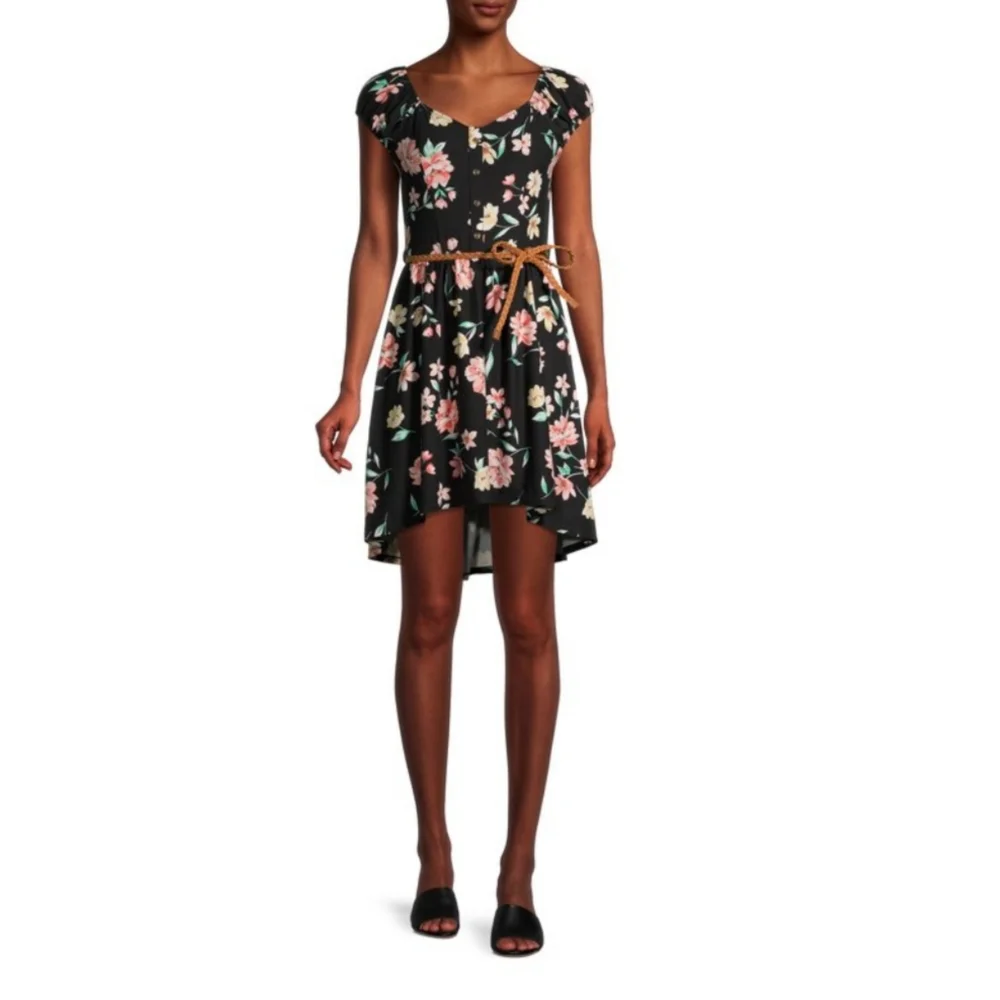 No Boundaries | Peasant Dress - Picture 2 of 7